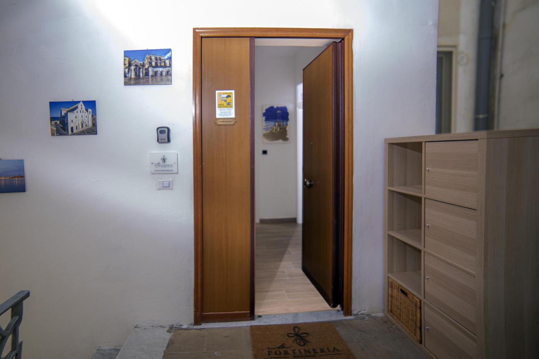 La Portineria Guest House Бари Екстериор снимка
